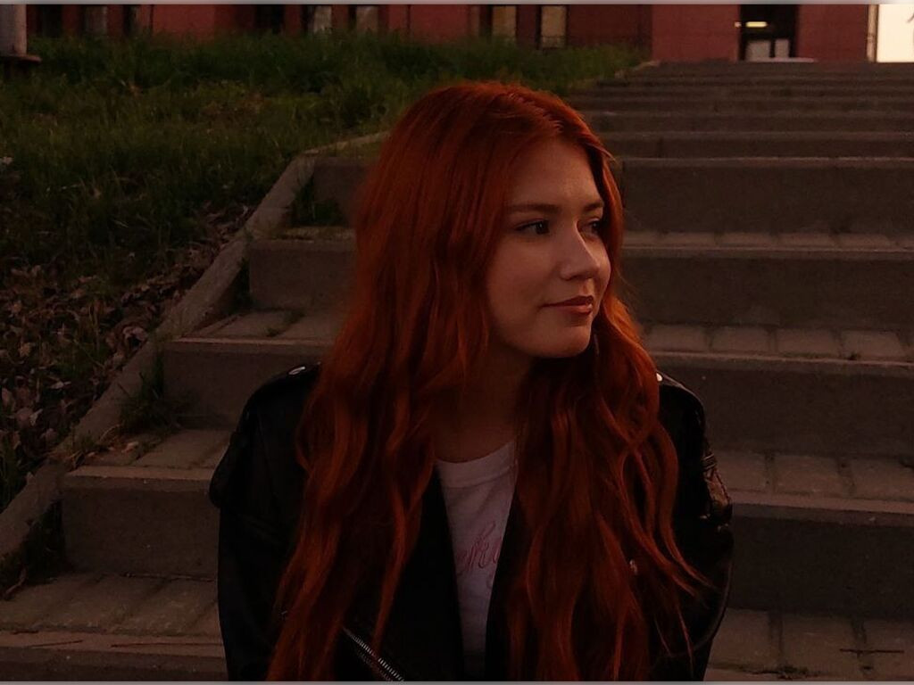 LinaRayes LiveJasmin