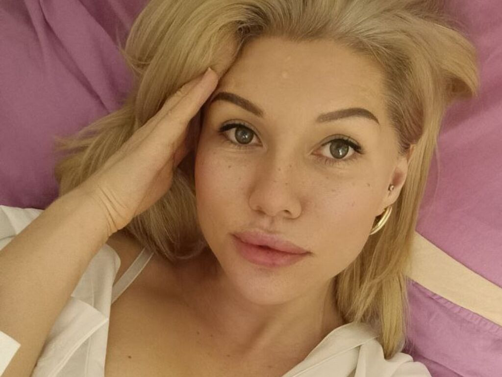 LindsiLuvviv LiveJasmin