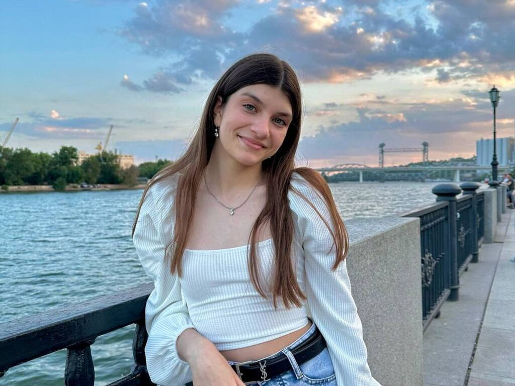 LiqueMira LiveJasmin