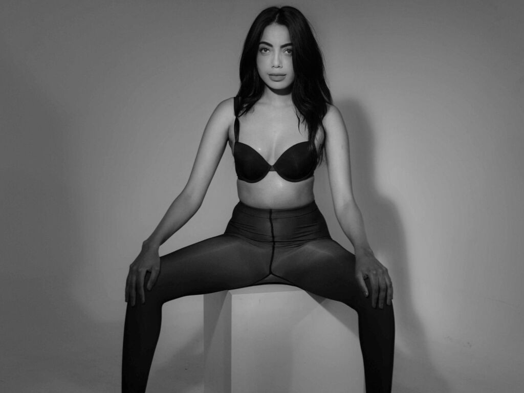 LisaMontclaire Desnudo