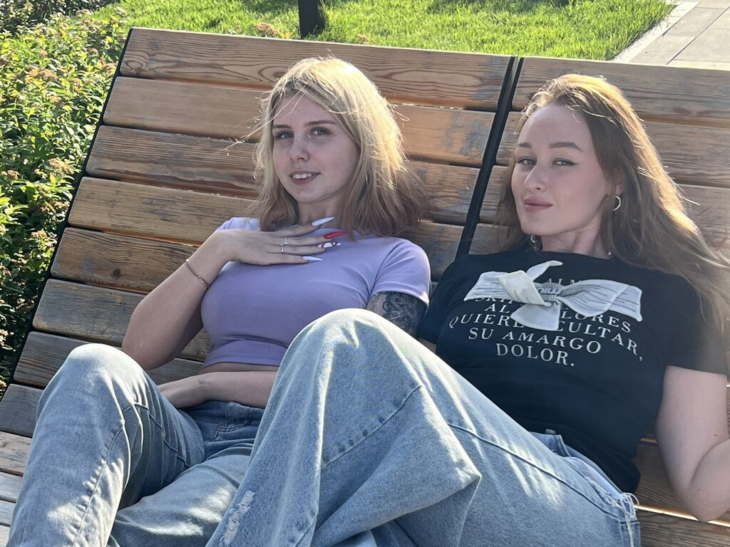 LizbethAndRandy Nude