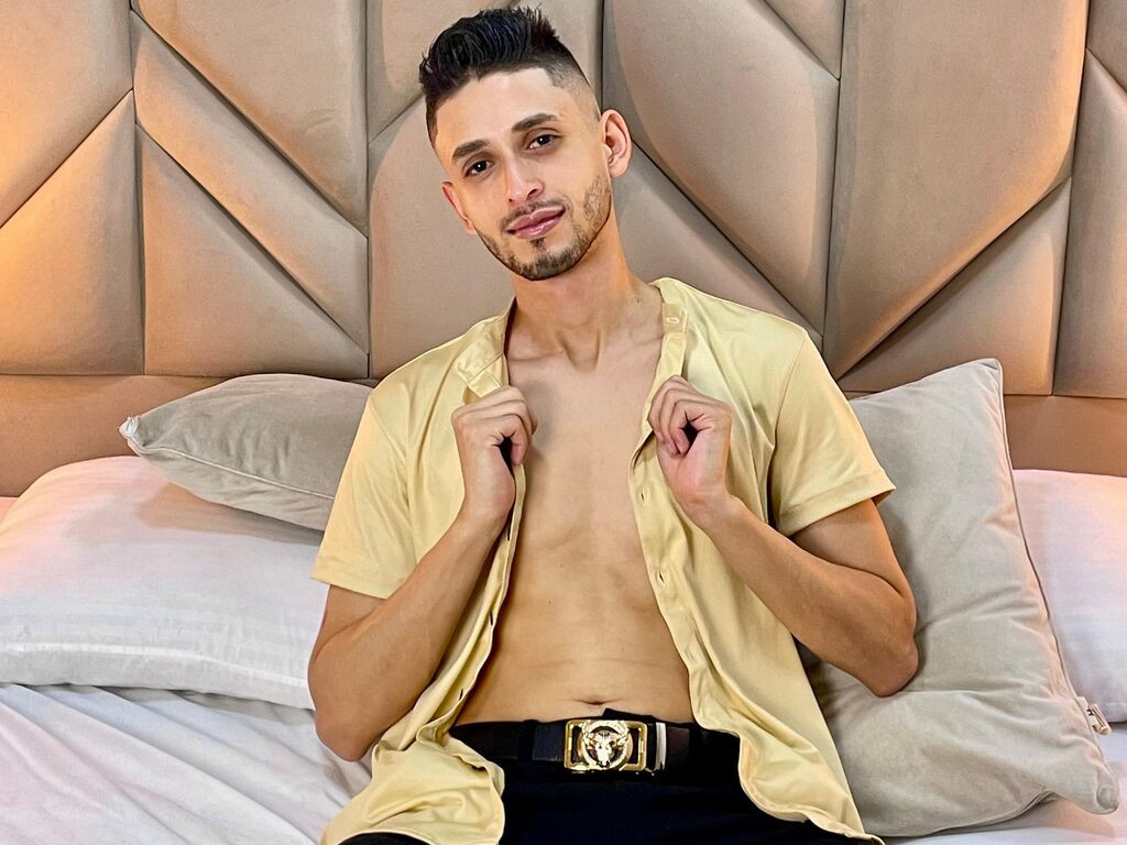 LoganBrooks LiveJasmin