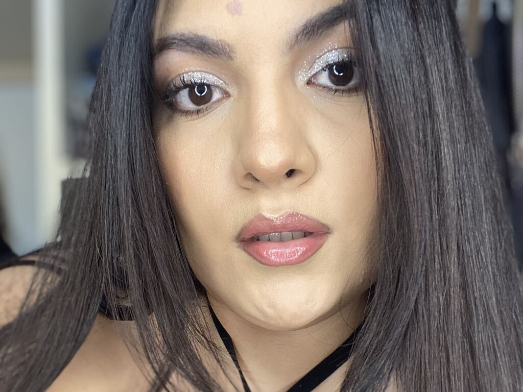 LolaPrice LiveJasmin