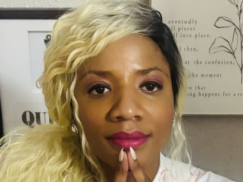 Lolaredstarr LiveJasmin