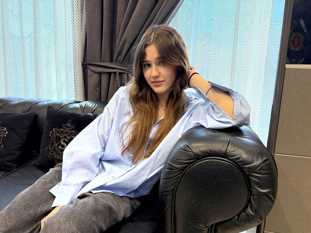 LoraSherry LiveJasmin