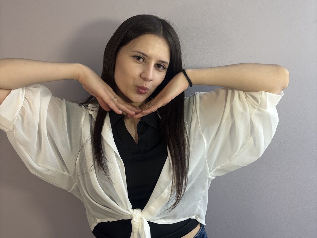 LornaInglin LiveJasmin