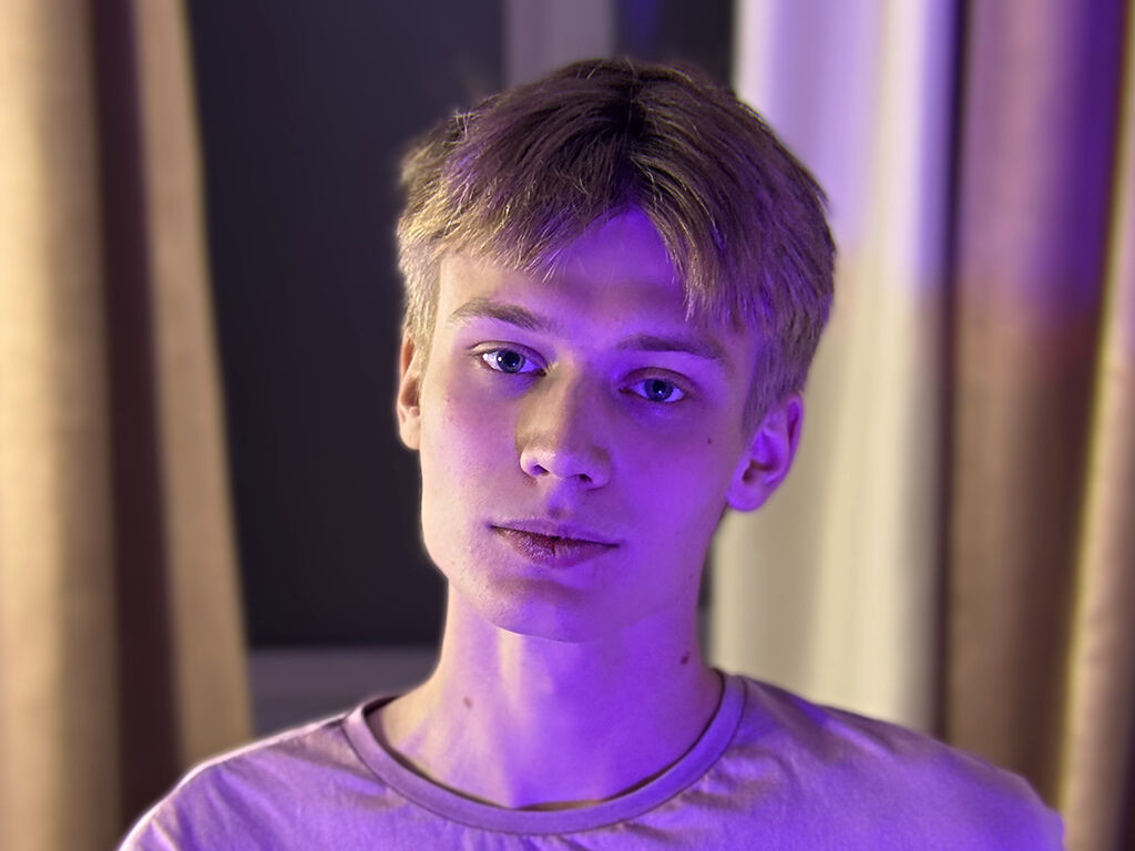 LouieEvans LiveJasmin