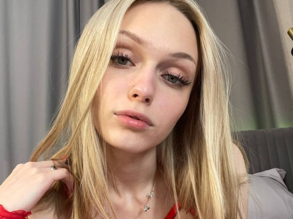 LuccetaRome LiveJasmin