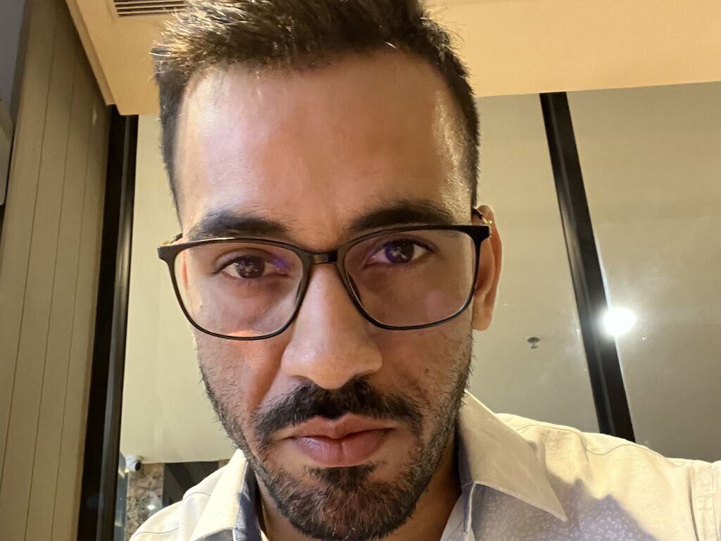 LuckyShah LiveJasmin