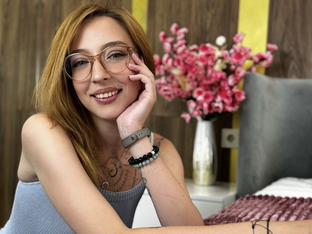LucyParkes LiveJasmin