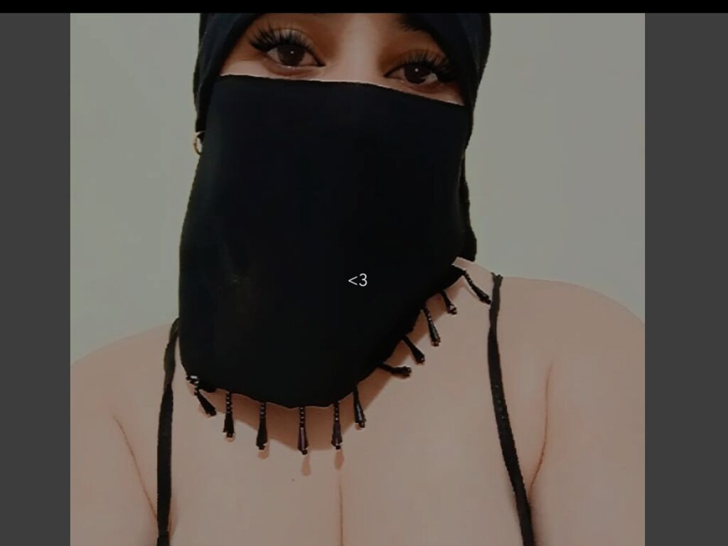 LunaArabella LiveJasmin