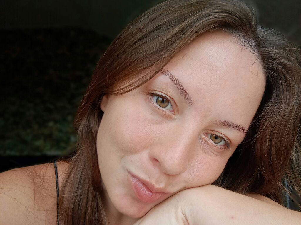 LunaLuchi LiveJasmin