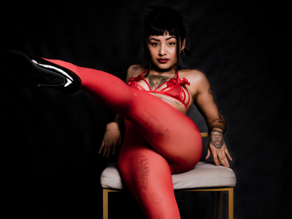 LunaOdette LiveJasmin