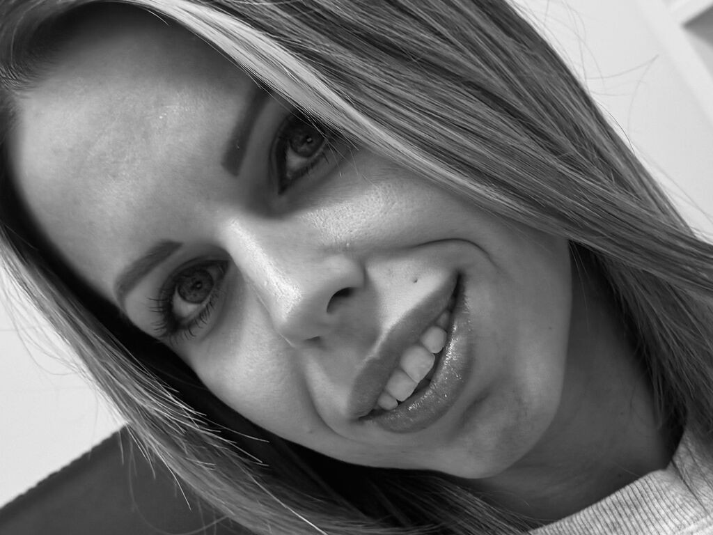 LunaaRosee LiveJasmin