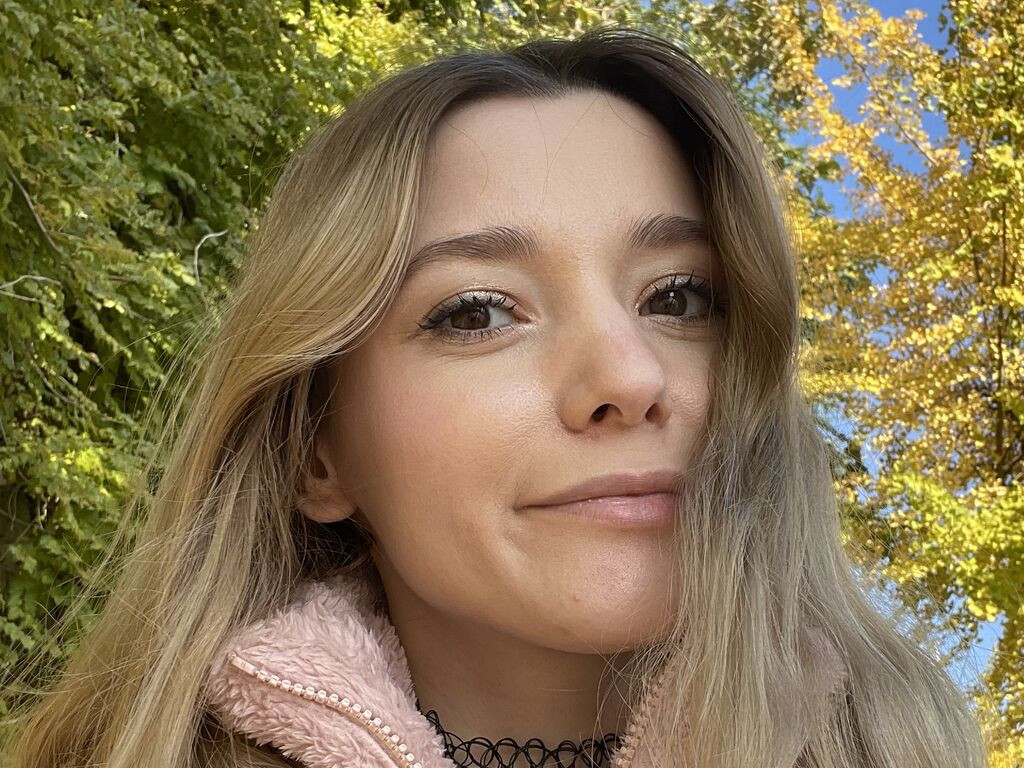 LunariaVelvet LiveJasmin