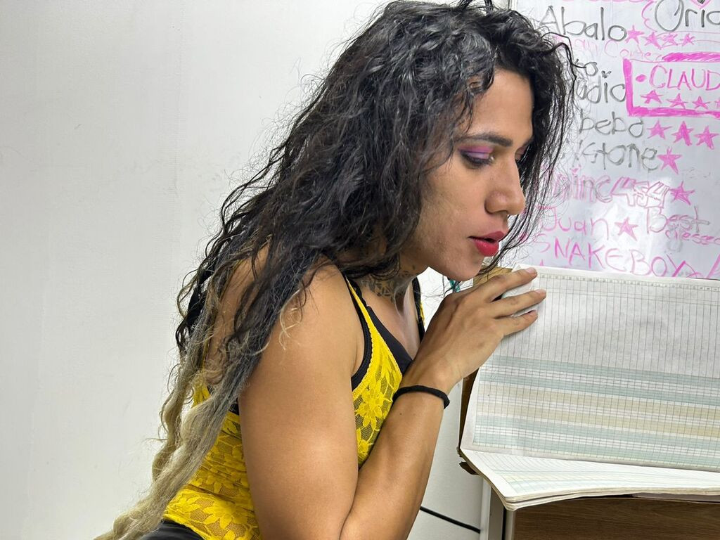 LuxtyOriana LiveJasmin