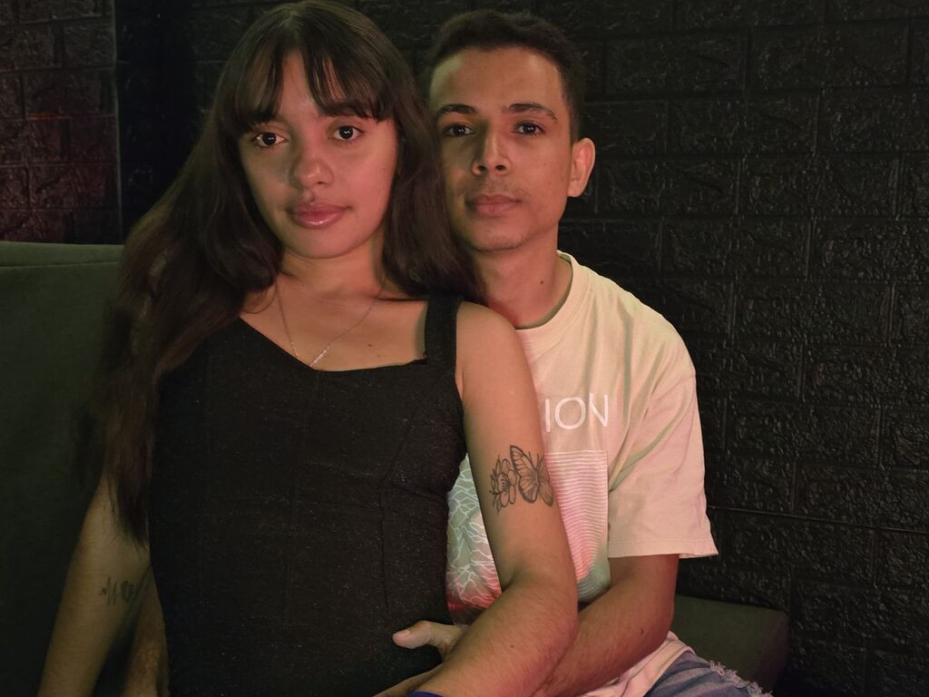 MadissonAndThoma Nude