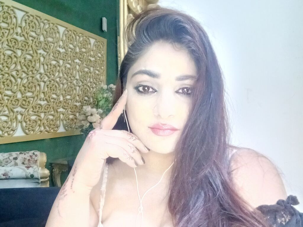 MalaikaJanoon Desnudo