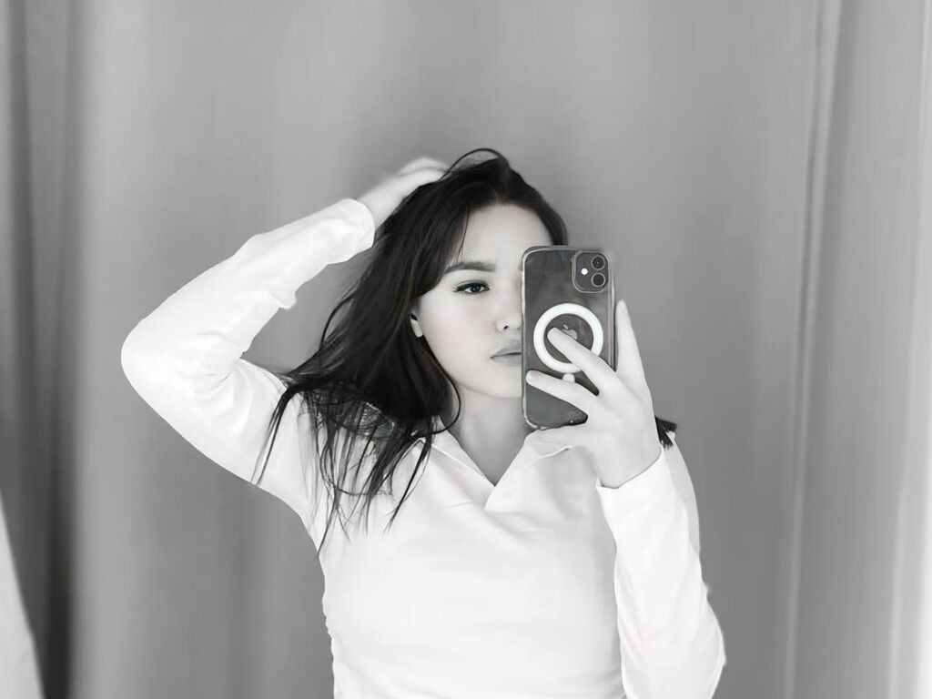 MarlenaDutro LiveJasmin