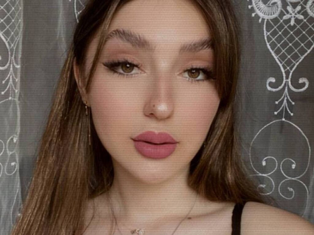 MaryannaKnall LiveJasmin