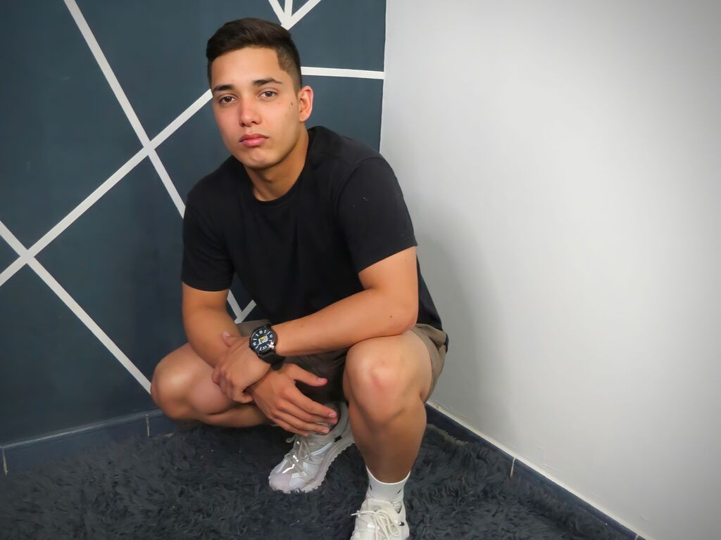 MateoKings Nude