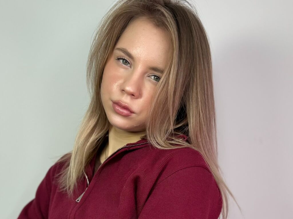 MaudePillo LiveJasmin