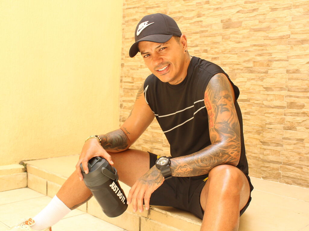 MaximoHal LiveJasmin