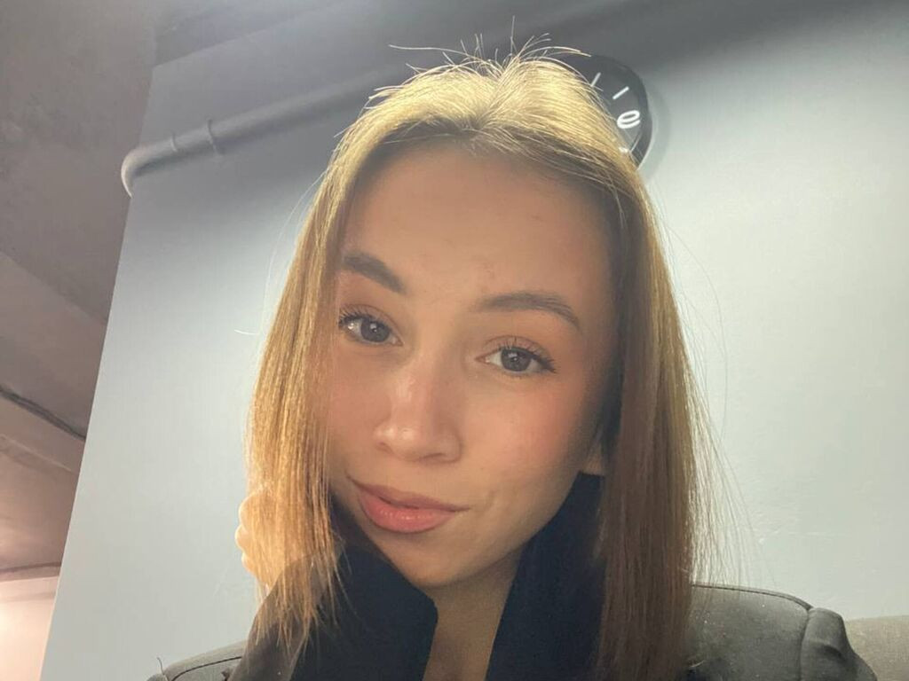 MaxineLibre LiveJasmin