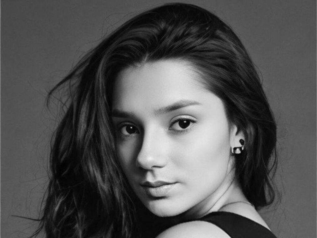 MaybelleMenjes LiveJasmin