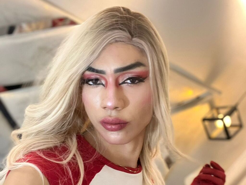 MeganRedfire LiveJasmin