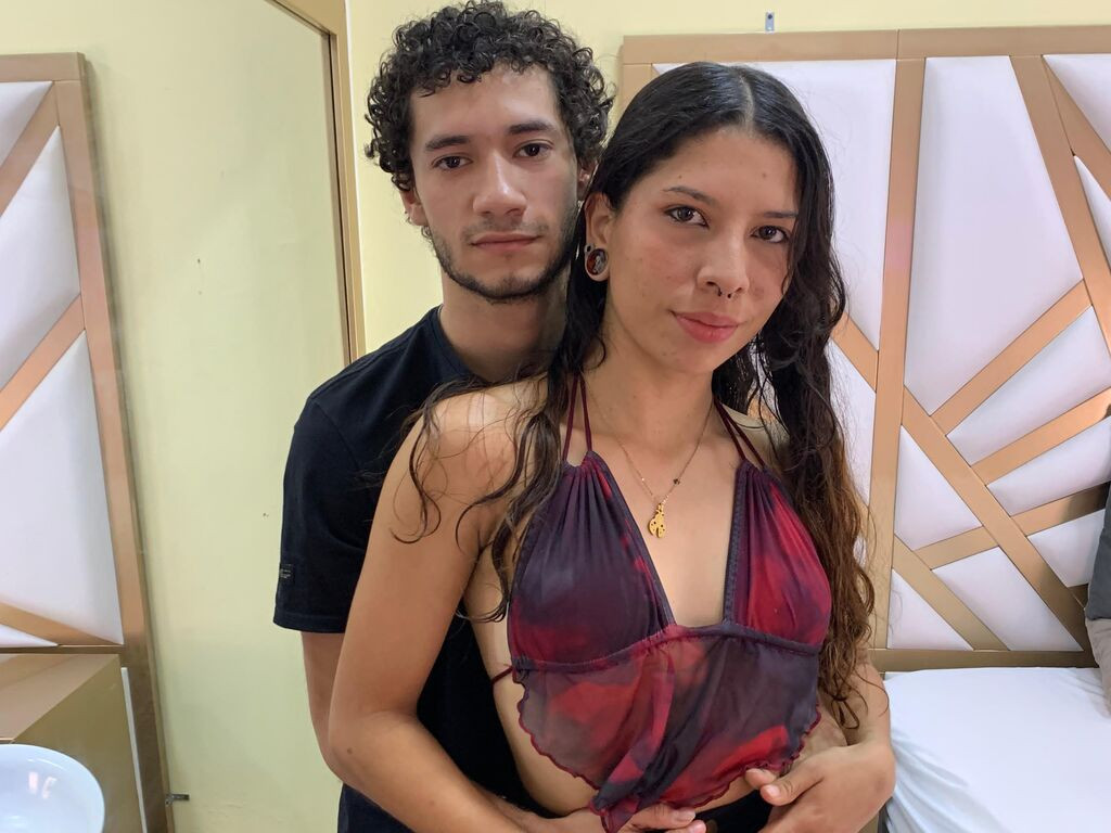 MelanyandEthan Desnudo