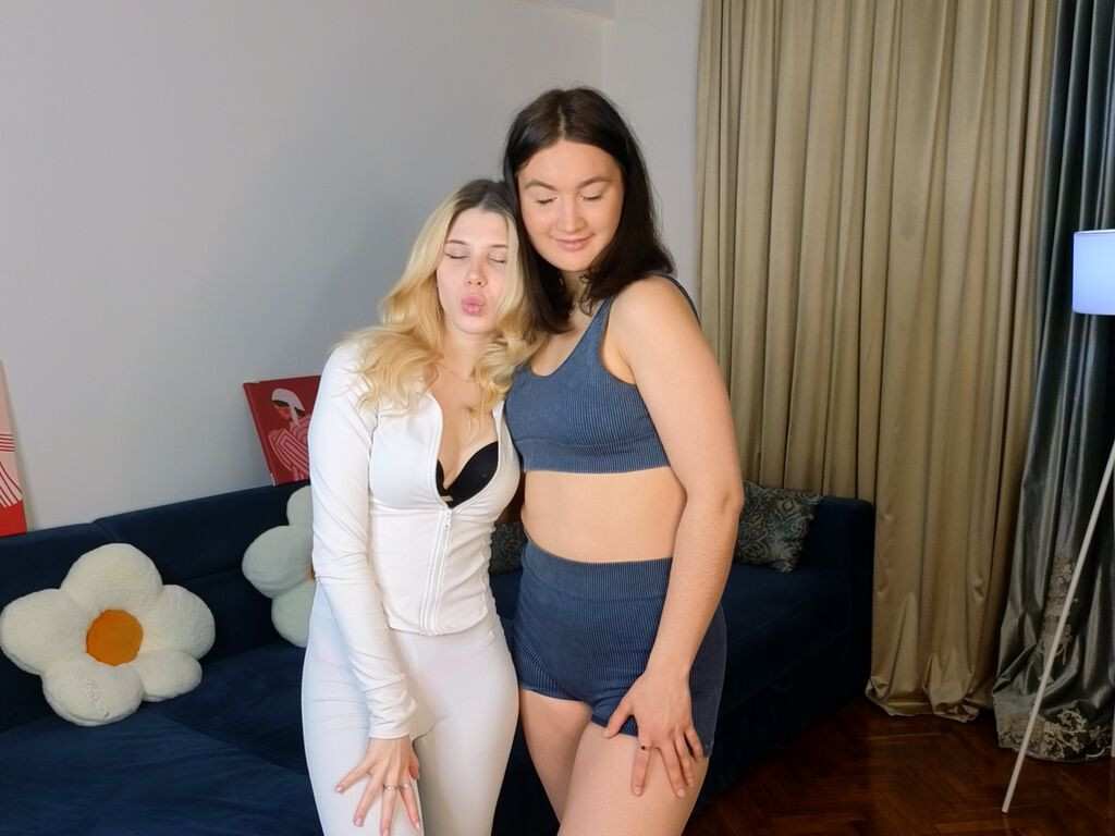 MerciaAndOdella LiveJasmin