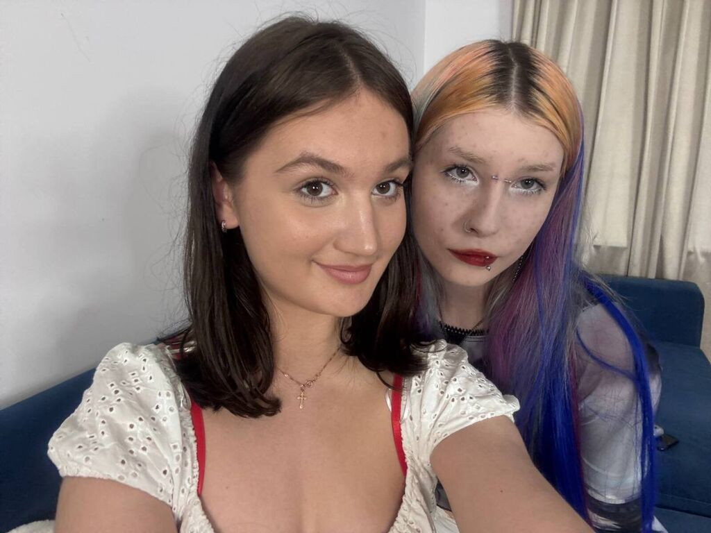 MerciaAndVerona LiveJasmin
