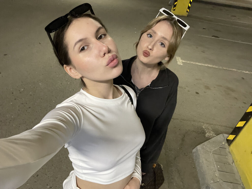 MerylAndHollis LiveJasmin