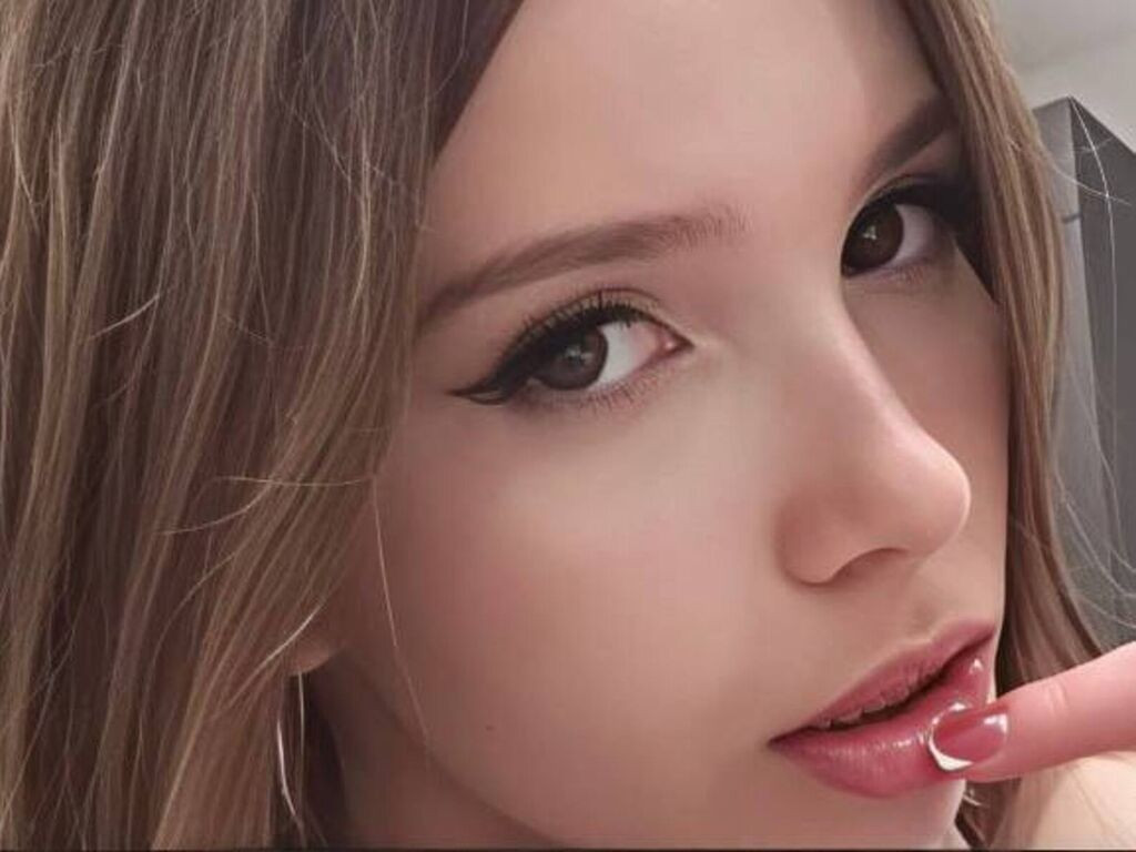 MiaHazard LiveJasmin