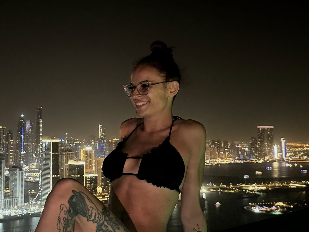 MiaKnight LiveJasmin