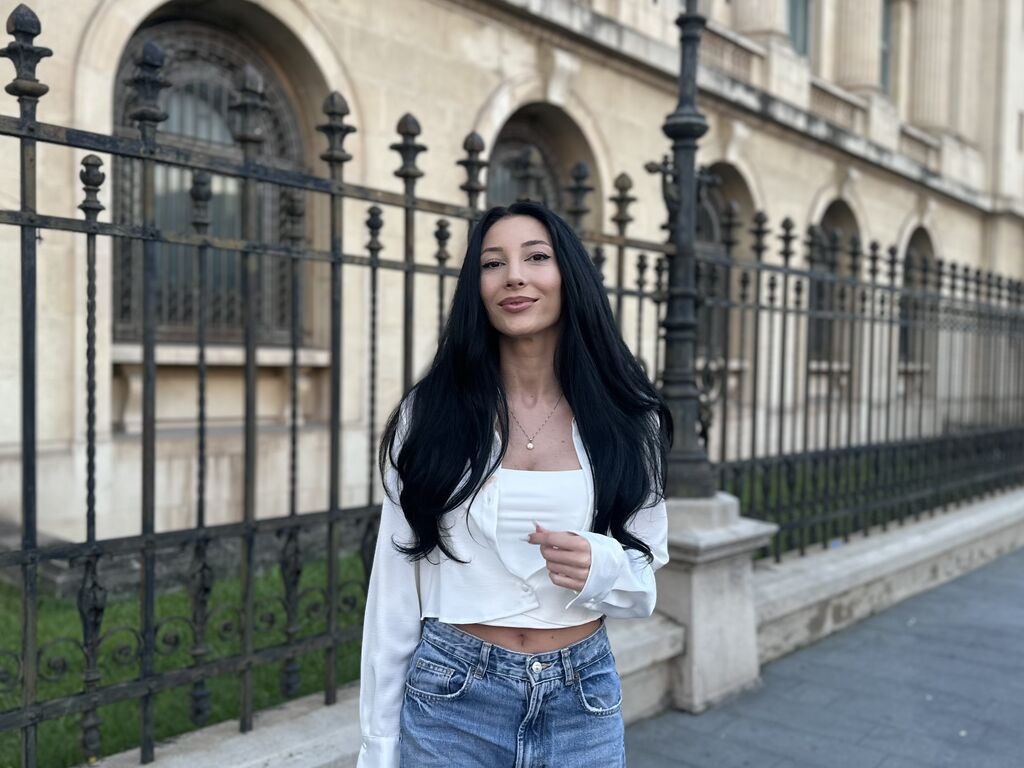 MiaLunnah Nude