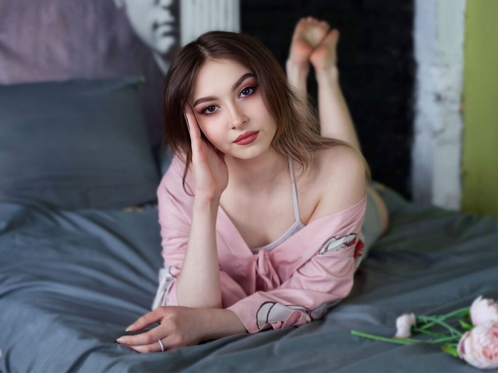 MiaMoonee LiveJasmin