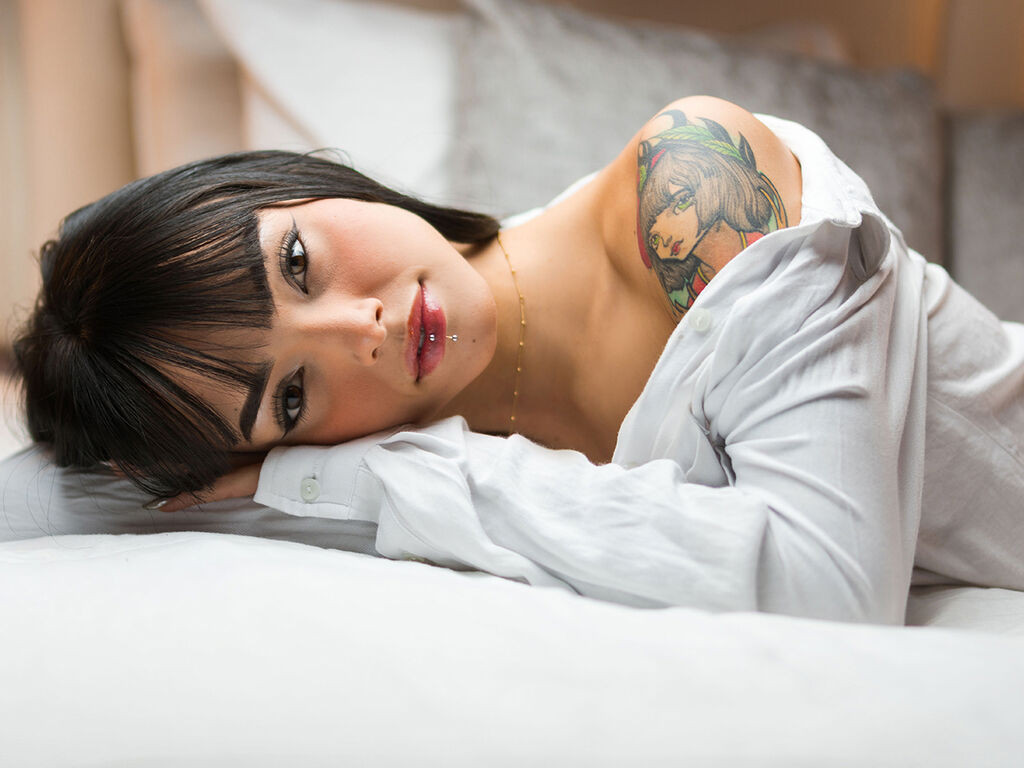MiaSantclaire LiveJasmin