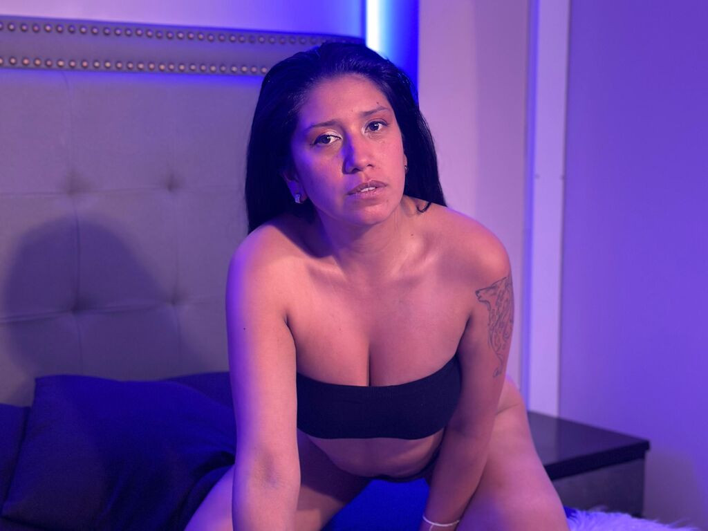 MihaCarther LiveJasmin