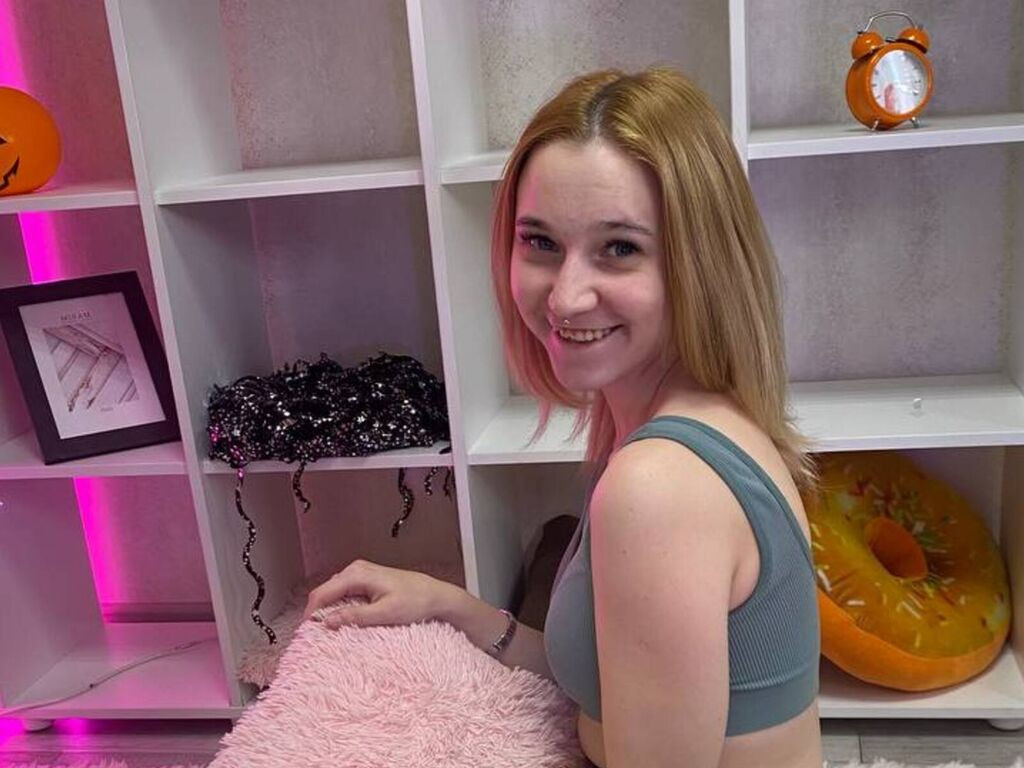 MilaToner LiveJasmin