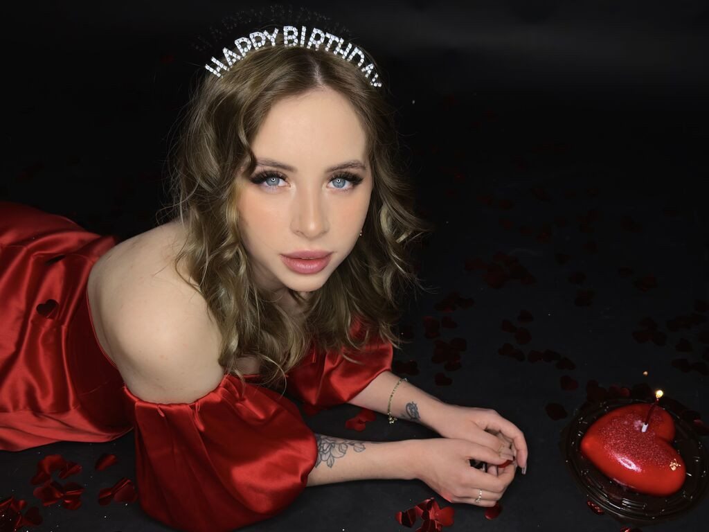 MillieMorgan Nude