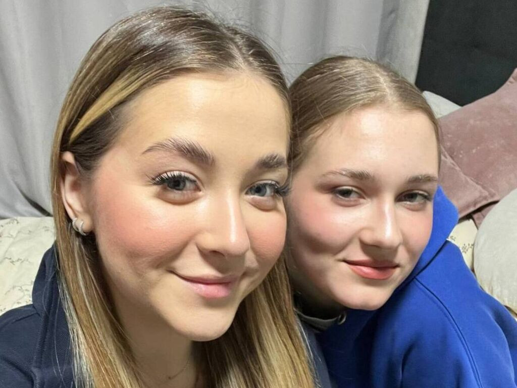 MinnaAndIlona LiveJasmin