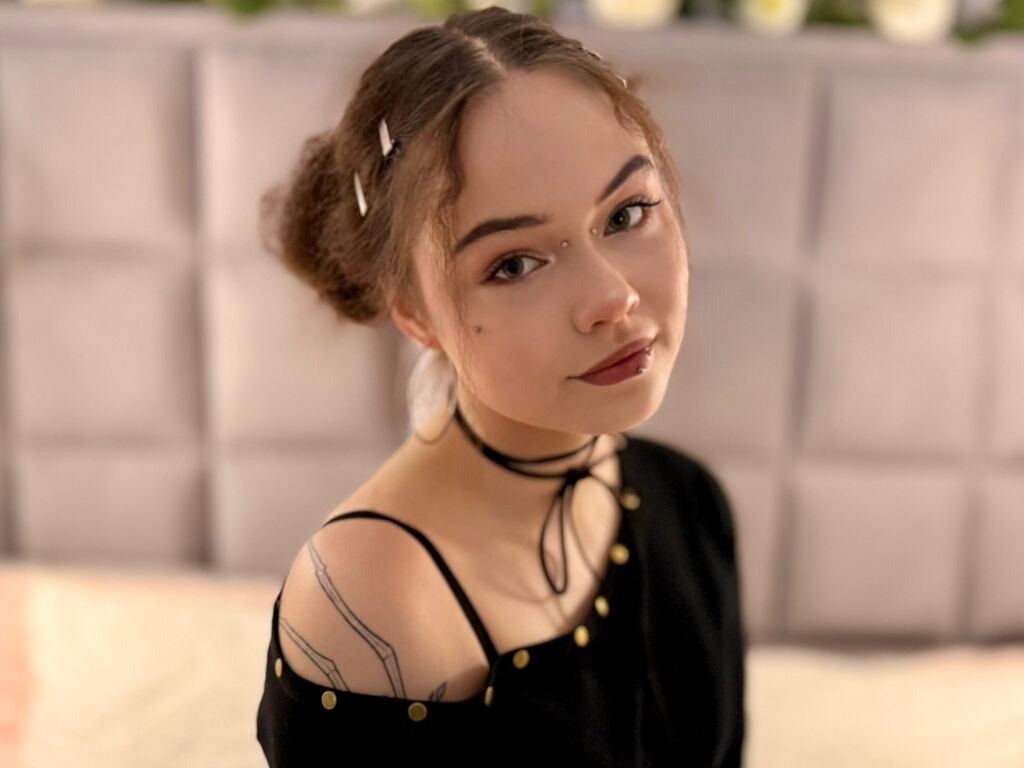 MiraeMoore LiveJasmin