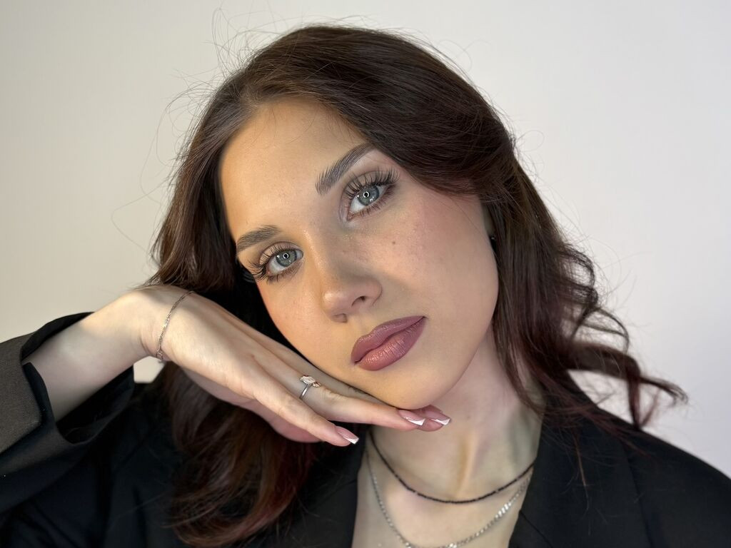 MitzieBurnison LiveJasmin