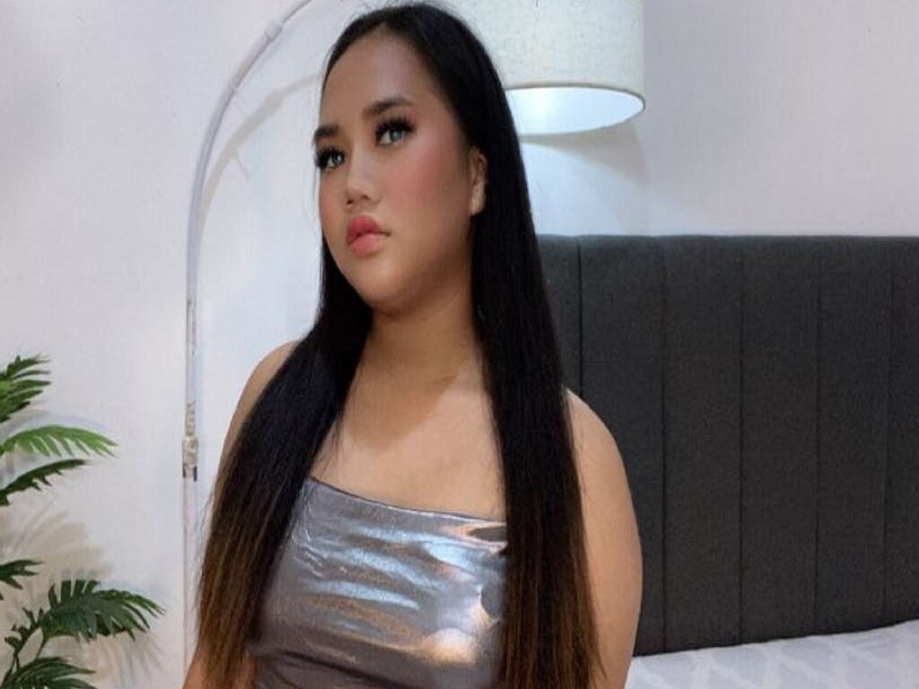 MiyaWalton Nude