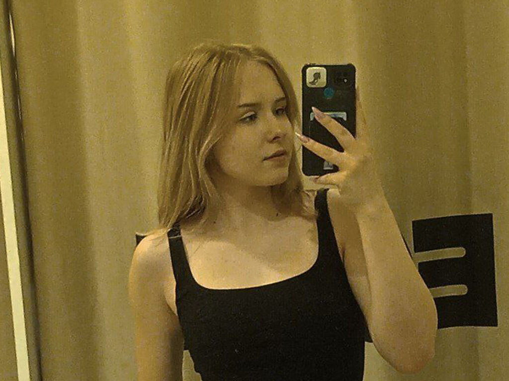 MolliMcDaniel LiveJasmin