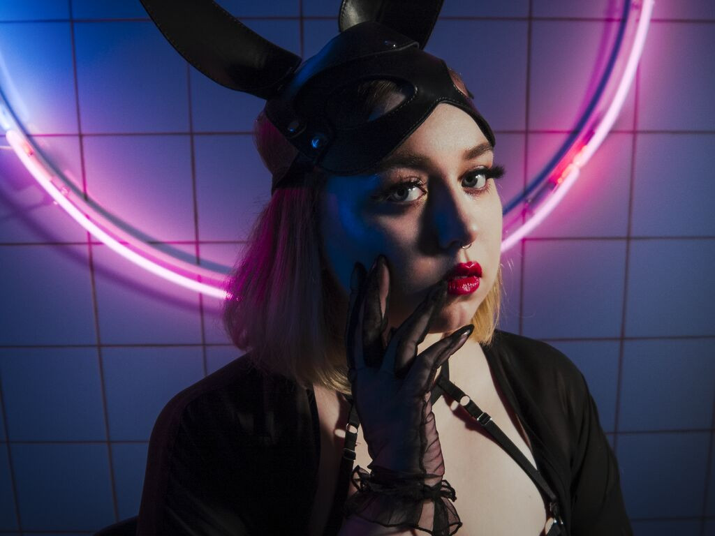 MollyCruel LiveJasmin
