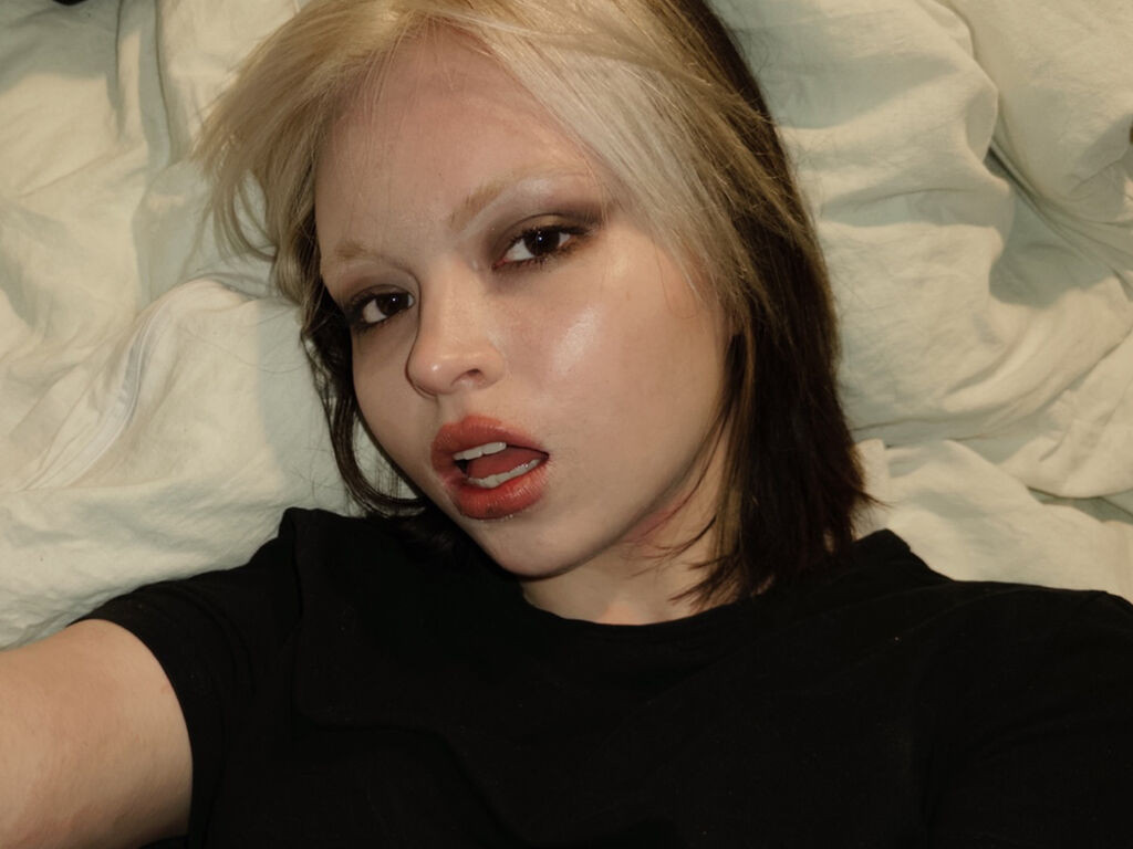 MollyHuntt LiveJasmin