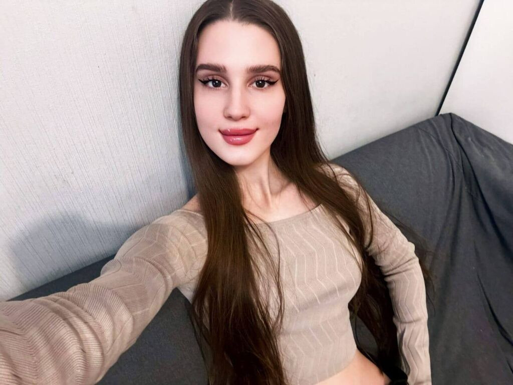 MonicaAskold LiveJasmin